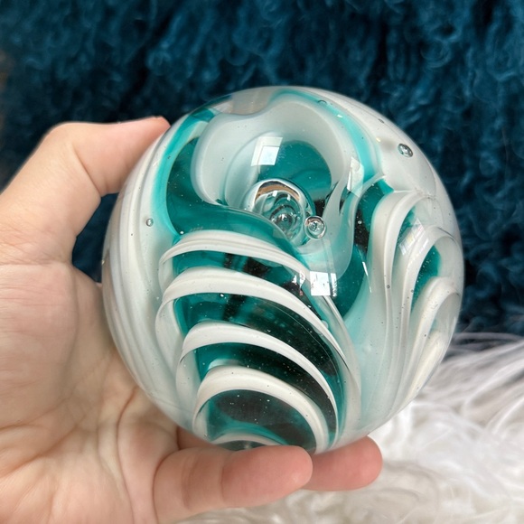 Dynasty Gallery Other - Handmade Dynasty Gallery 3lb Glass Orb Decor Teal / Turquoise & White w/ Bubbles